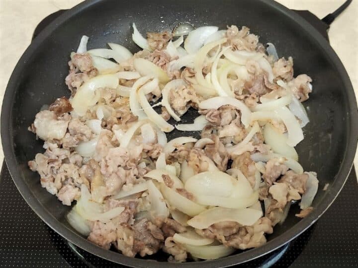 Hayashi Rice (Japanese Hashed Beef with Rice) - Umami Pot