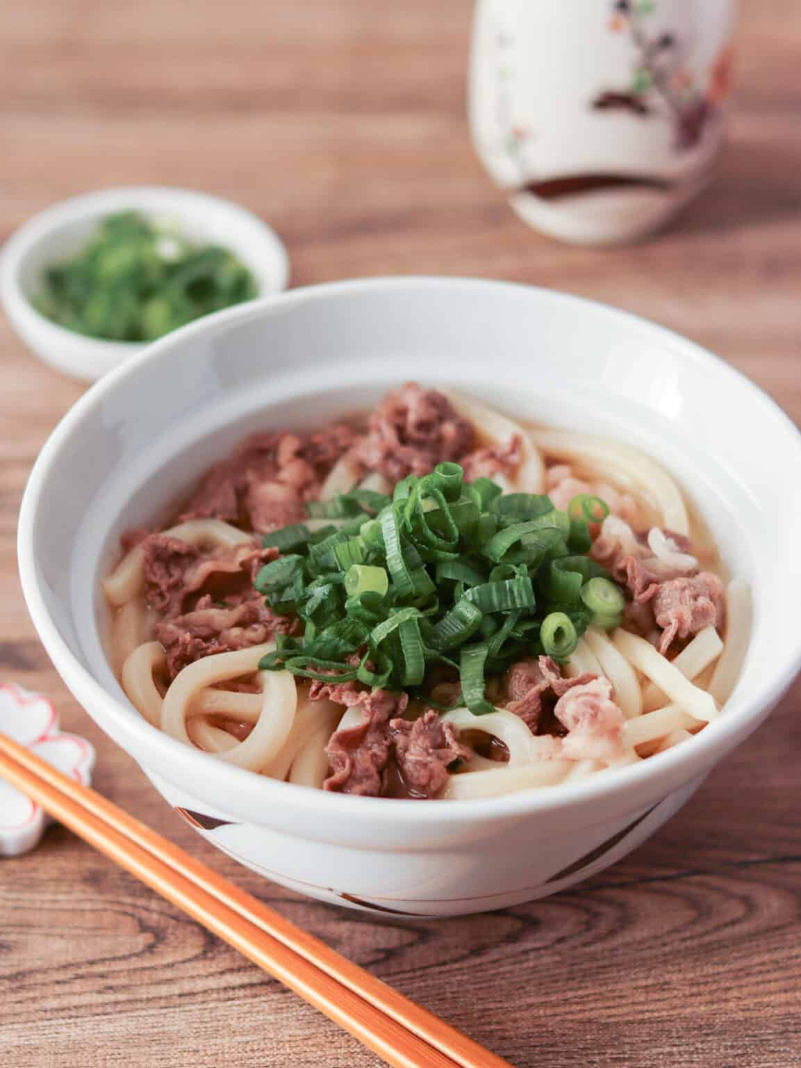 Niku Udon (Beef Udon Noodle Soup) - Umami Pot