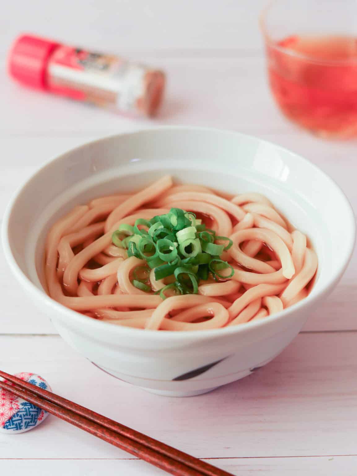 Kake Udon (Basic Udon Noodle Soup) Umami Pot