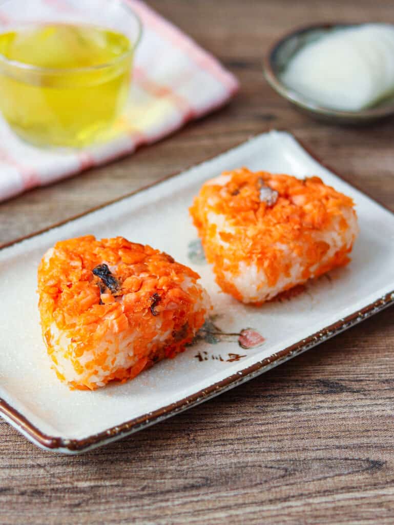 Savory Salmon Onigiri (Rice Balls) Umami Pot
