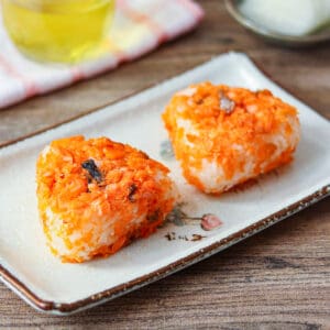 salmon-onigiri