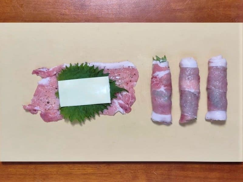 nikumaki with shiso and cheese instruction_3