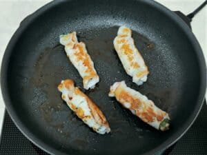 nikumaki with shiso and cheese instruction_4