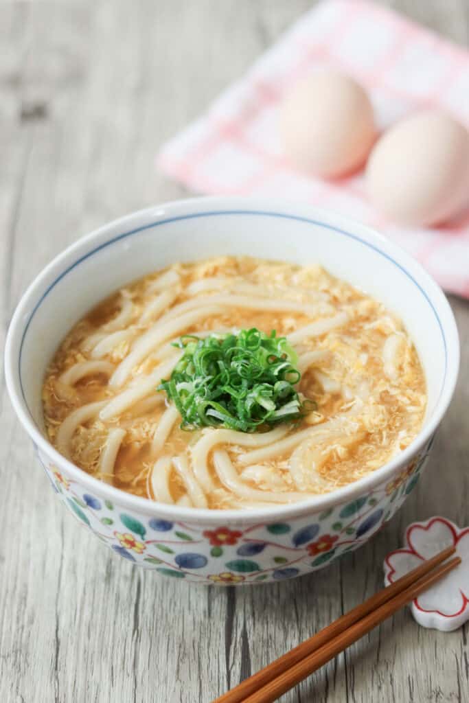 Tamago-Toji Udon (Udon Noodles With Egg Drop Soup) - Umami Pot