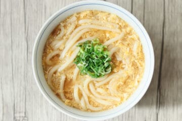 TamagoToji Udon (Udon Noodles with Egg Drop Soup) Umami Pot