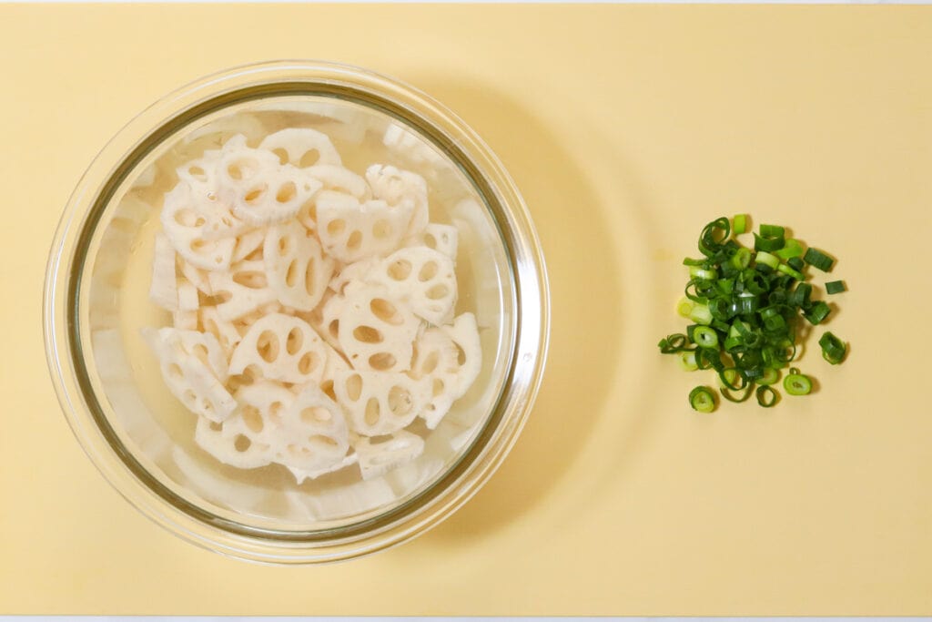 Stir-Fried Lotus Root and Ground Meat with Oyster Sauce - Umami Pot