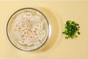 stir-fried lotus root and ground meat with oyster sauce_instruction-1