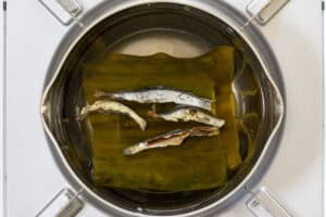 anchovy dashi_instruction: simmering method with kombu-1