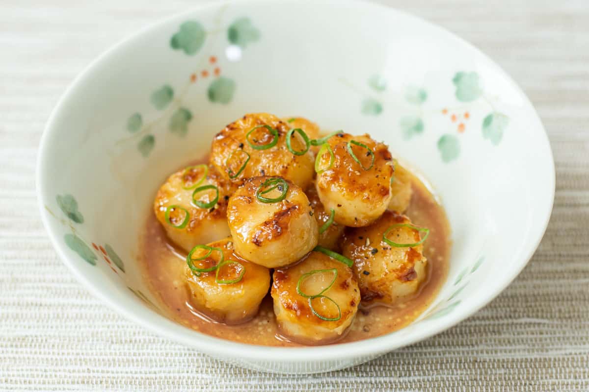 Sautéed Scallops with Butter and Soy Sauce