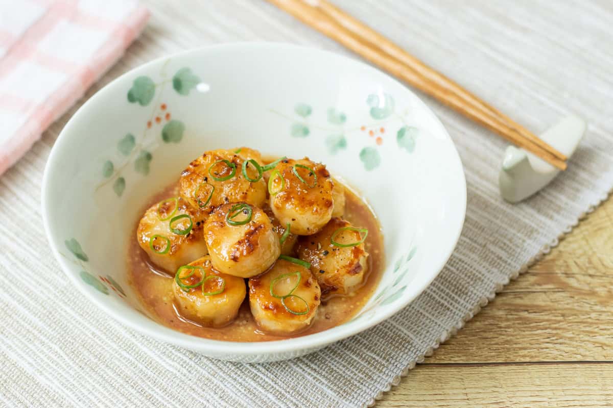 Sautéed Scallops with Butter and Soy Sauce