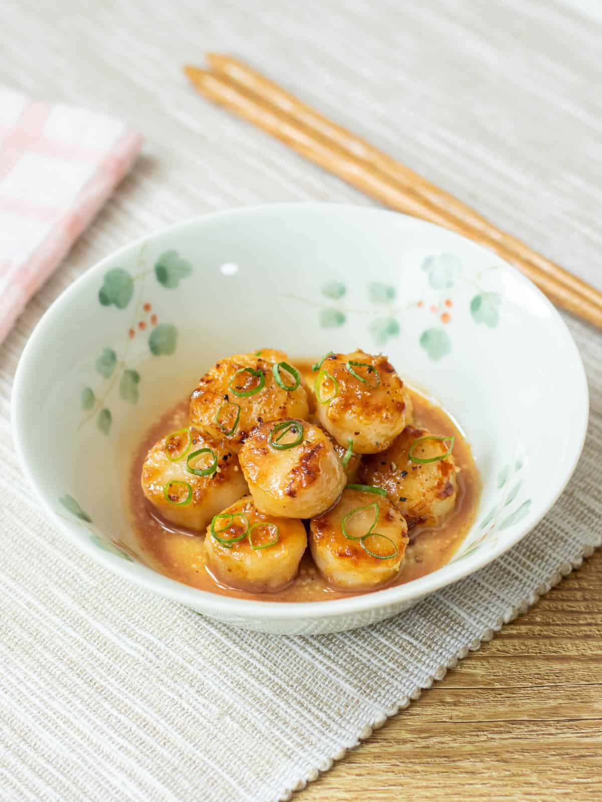 Sautéed Scallops with Butter and Soy Sauce