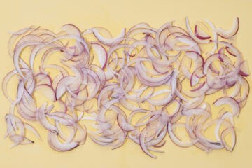 Japanese squid salad with onions_instruction-3