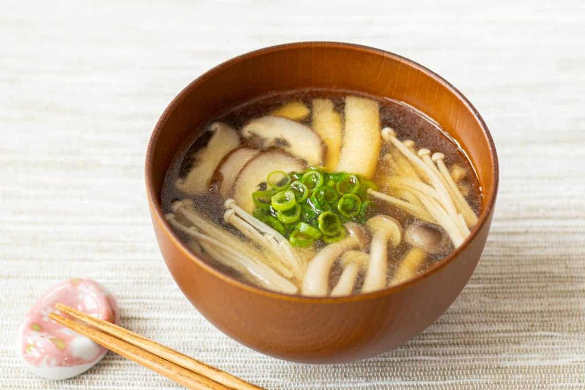 Kinoko Jiru (Japanese mushroom soup)