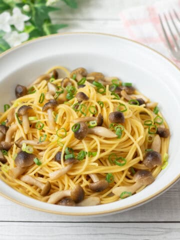 Wafu Pasta (Japanesem mushroom and butter soy sauce spaghetti)