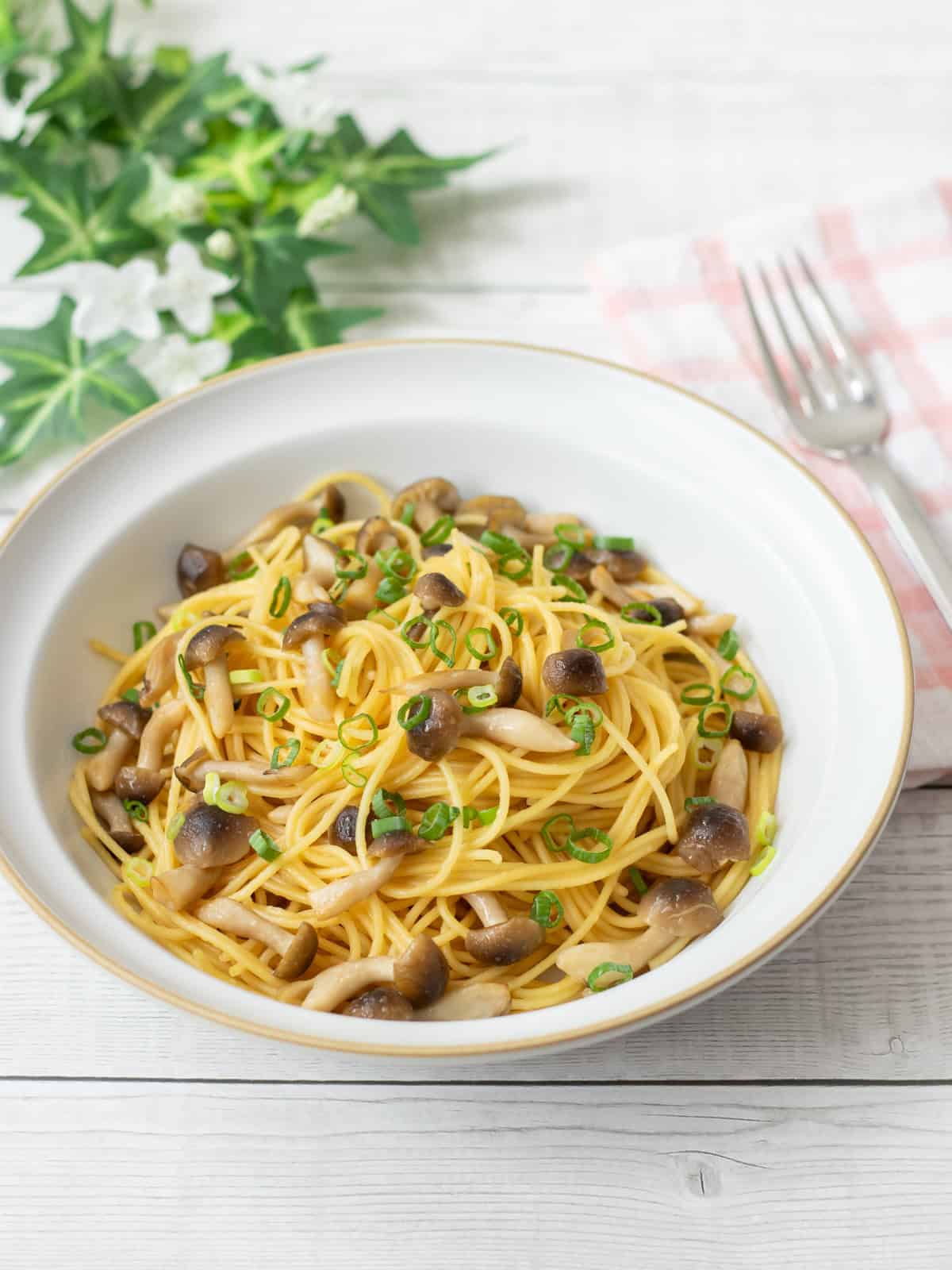 Wafu Pasta (Japanesem mushroom and butter soy sauce spaghetti)