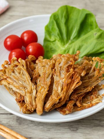 Karikari Enoki (crispy Japanese enoki mushrooms)