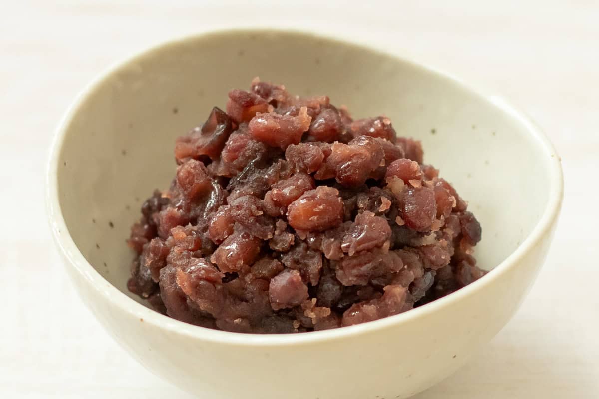 Anko / Tsubu-an (sweet red bean paste with whole beans)