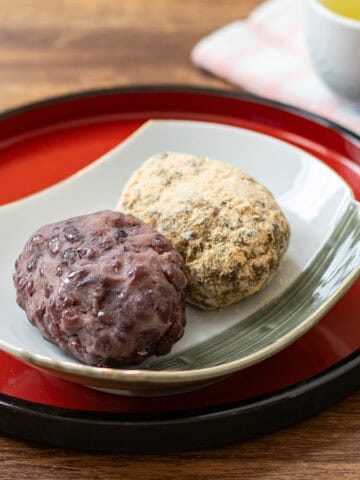 Ohagi / Botamochi (Japanese sweet rice cakes)