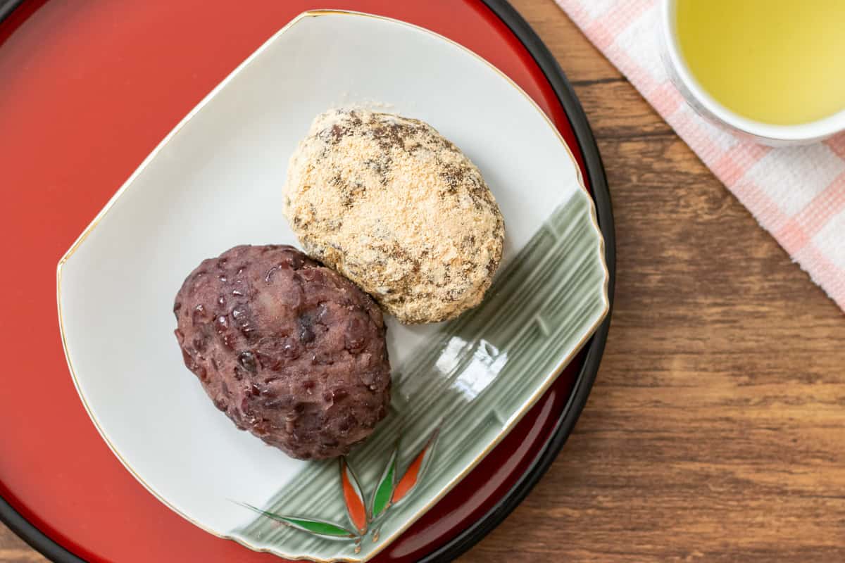 Ohagi / Botamochi (Japanese sweet rice cakes)