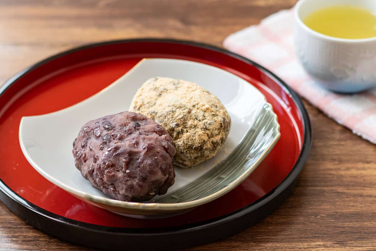 Ohagi / Botamochi (Japanese sweet rice cakes)