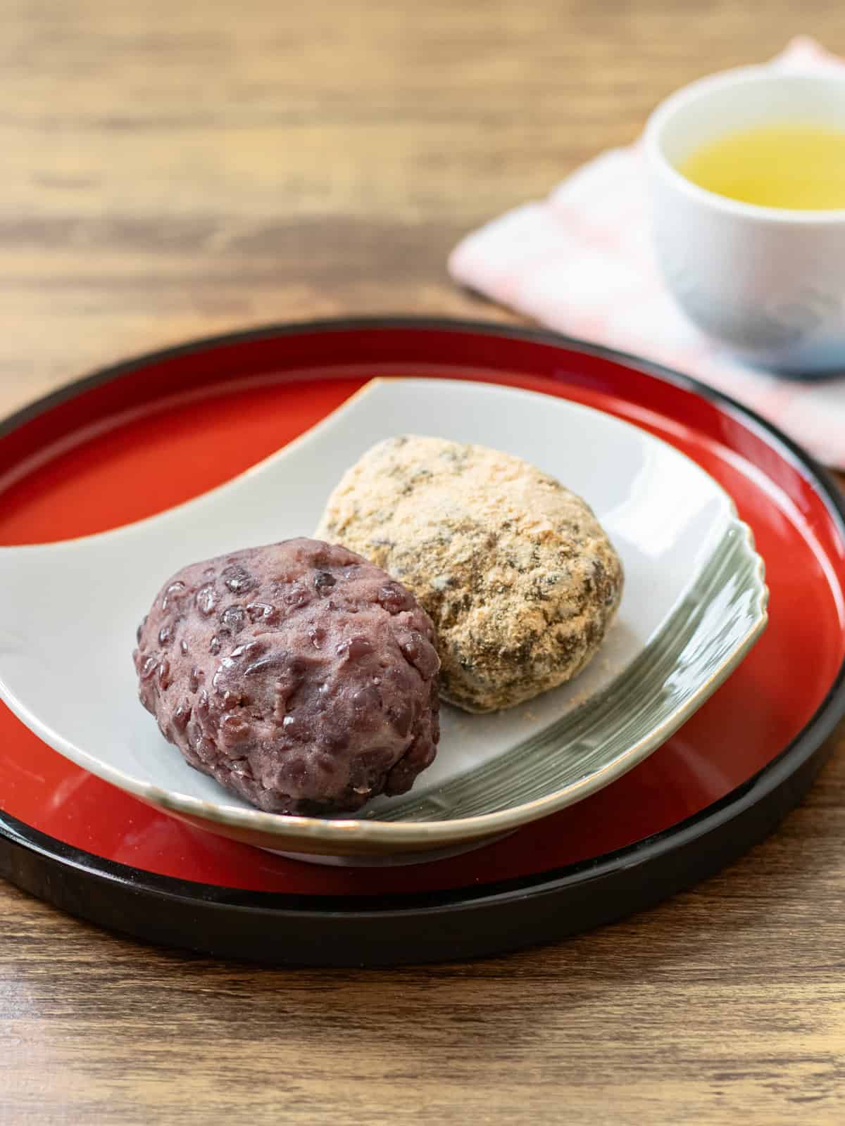 Ohagi / Botamochi (Japanese sweet rice cakes)