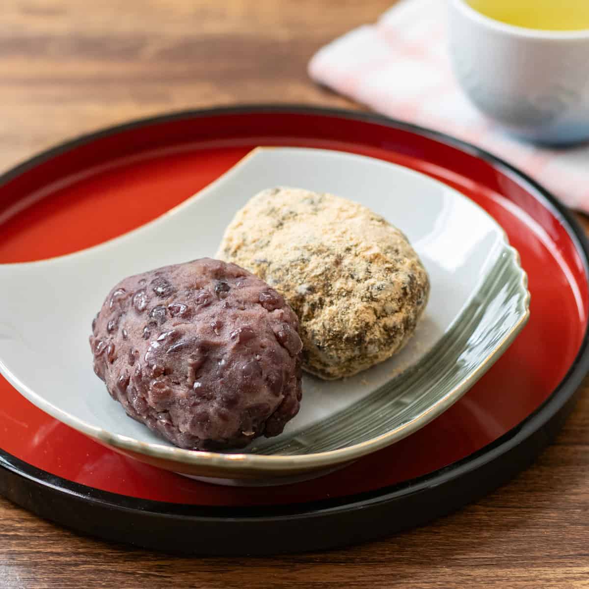 Ohagi / Botamochi (Japanese sweet rice cakes)