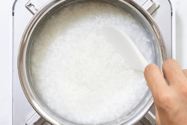 Okayu (Japanese Rice Porridge) - Umami Pot