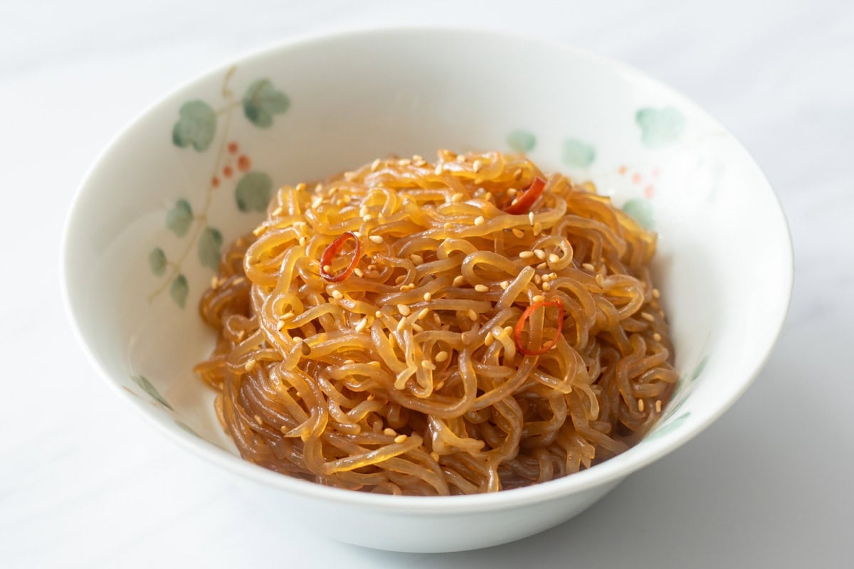 Shirataki Amakarani (Japanese sweet and savory konjac noodles)