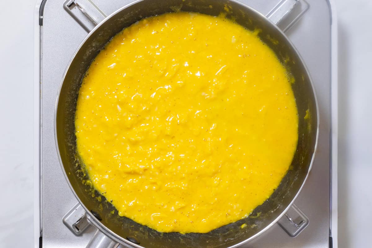 step-by-step guide to cooking the omelet-4