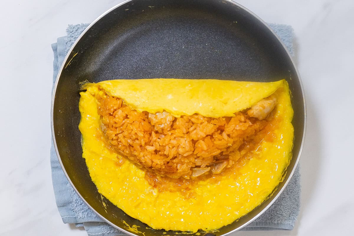 step-by-step guide to cooking the omelet-7