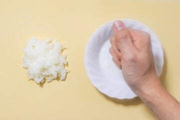 Japanese tuna sando_instruction-1