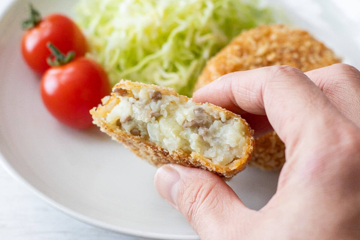 Korokke (Japanese potato croquettes)