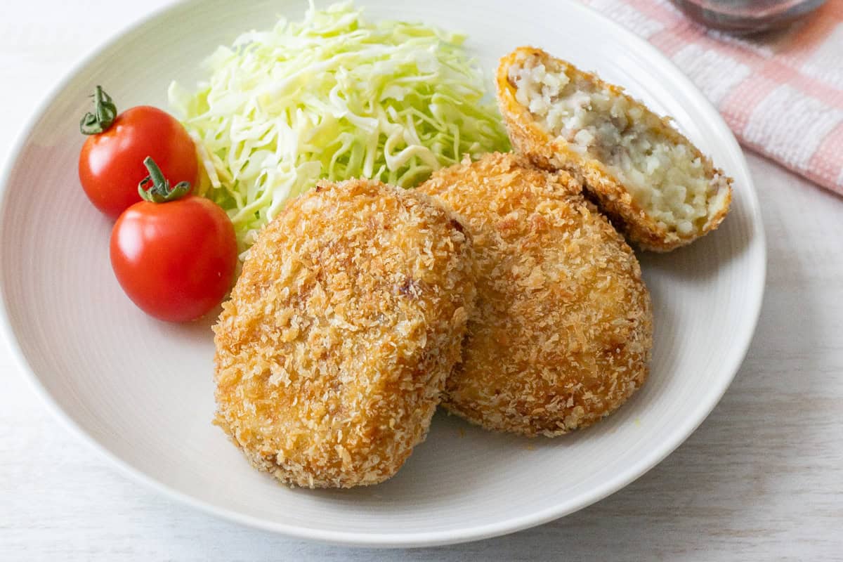 Korokke (Japanese potato croquettes)