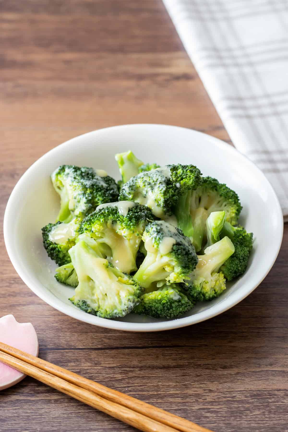 Broccoli Sumisoae (sweet miso vinegar sauce)