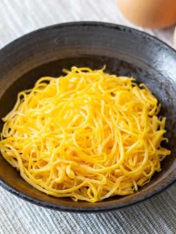 Kinshi Tamago (Japanese Thin Egg Strips)