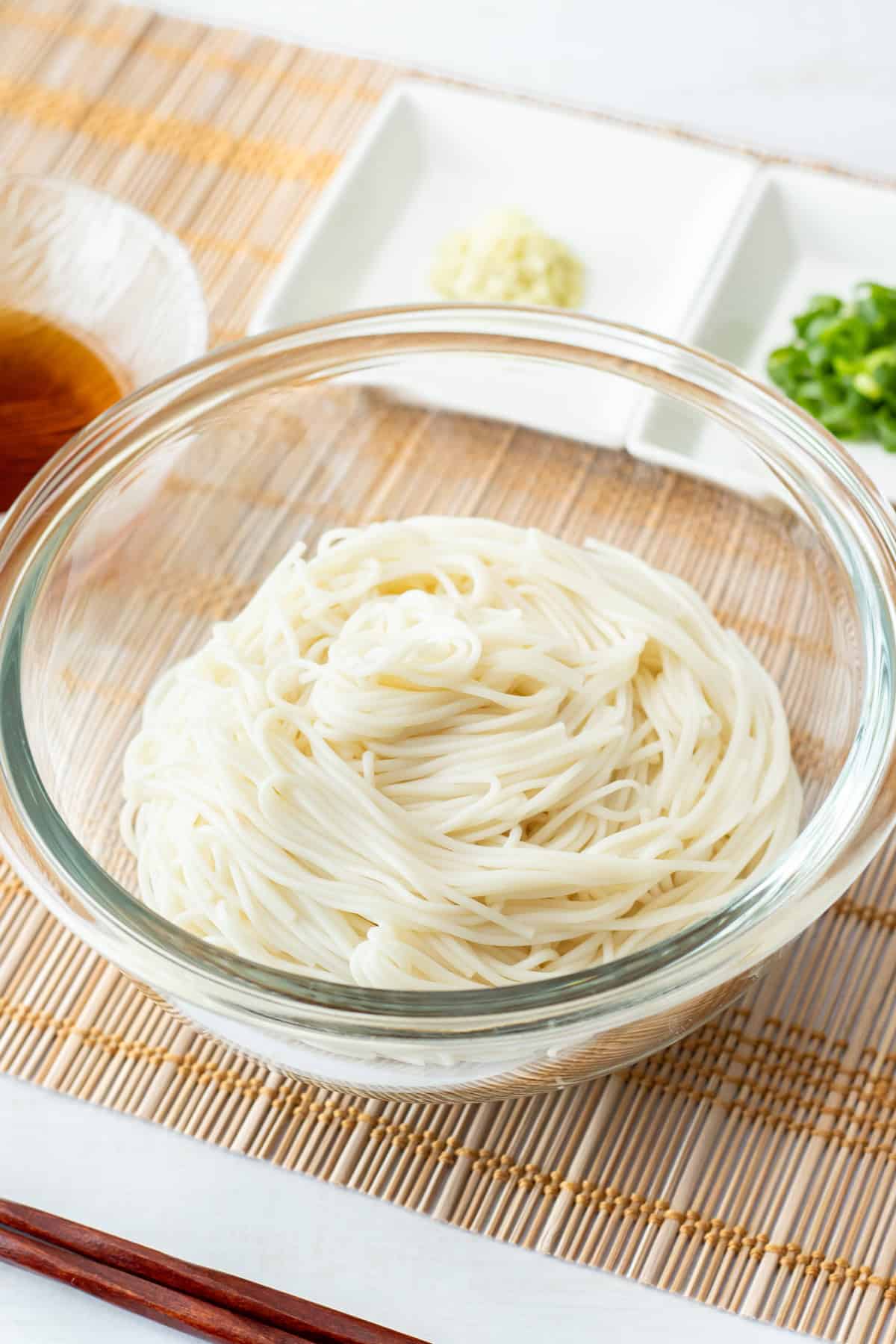 Somen (Cold thin noodles with dipping sauce)