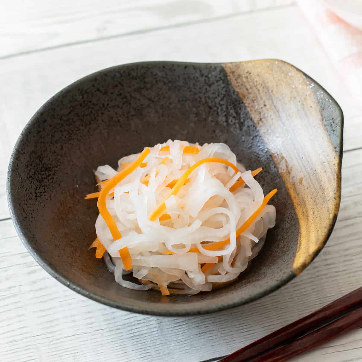Kohaku Namasu (Japanese pickled daikon and carrot salad)