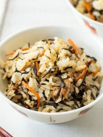 Hijiki Gohan (Hijiki seaweed rice)